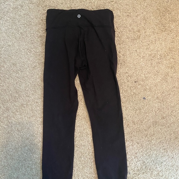 Reversible black lululemon leggings - Picture 2 of 2